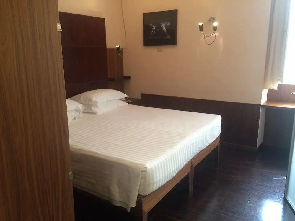 Hotel Maison Roma Piazza Di Spagna Una Esperienze